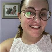 Profesora de Geografía e Historia imparte clases para todas las edades